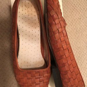 Woman's Shoe SIze 10 Cole Haan Dunbar Cognac
